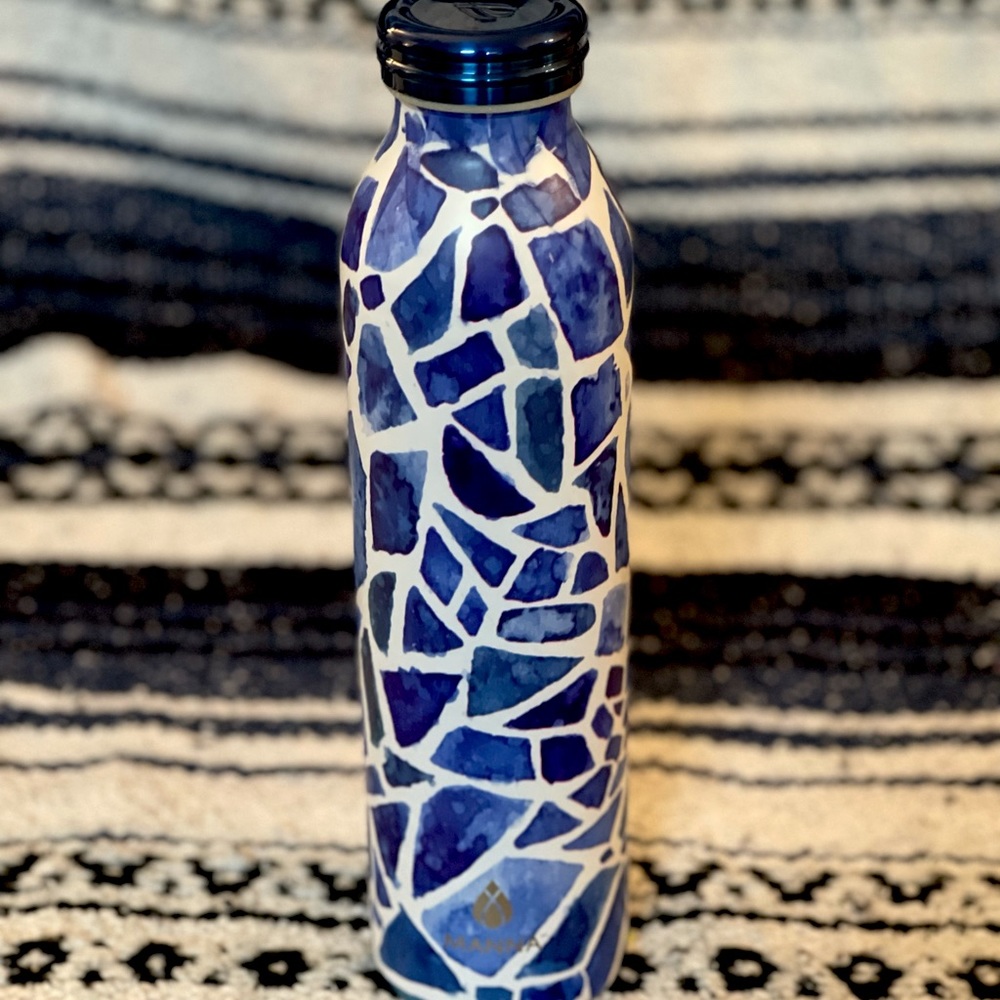 Manna 20oz Water Bottle